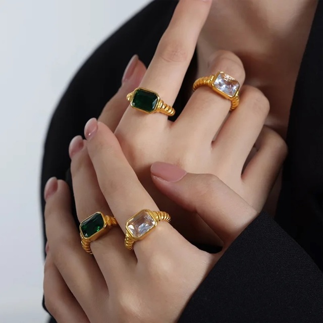Γυναικείο δαχτυλίδι  Μονόπετρο Πράσινη Πέτρα ατσάλι χρυσό bode 02901