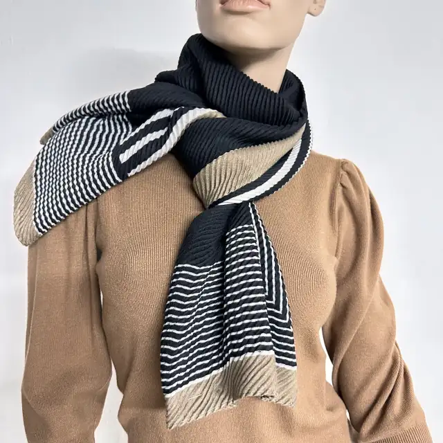  Women's scarf Verde 03-2055 beige