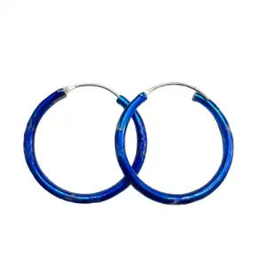Unisex earrings hoops pair 25mm silver 925 in blue colour