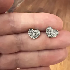 Women's earrings with White stones