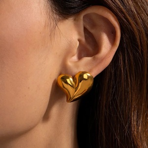 Γυναικεία σκουλαρίκια Vintage Καρδιιές ατσάλι 316L χρυσό bode 02690