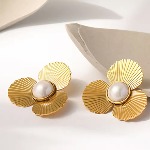 Women's earrings Pearl Flower steel 316L gold 
