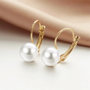 Women's pearl earrings gold