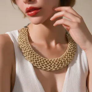 Γυναικείo κολιέ πλεκτό χειροποίητο με γυάλινες χάντρες μπεζ bode 03675