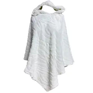 Γυναικείο γούνινο πόντσο με κουκούλα Verde 33-10481 άσπρο