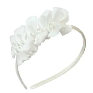 Small Wreath Decorated with Pearls and Frou-Frou, white/off-white