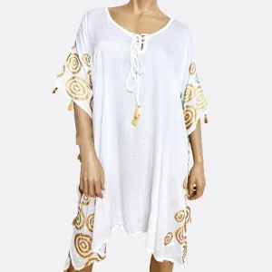 Kaftan with pattern and tassels white